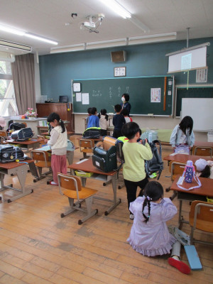 1年1組帰る用意