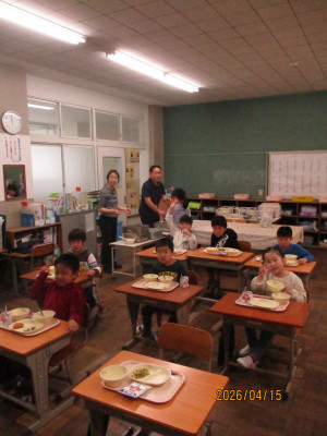 われい学級給食 (2)