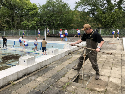 プール掃除 (3)