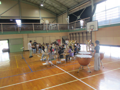 金管バンド昼休み練習風景 (1)