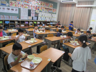 2年生給食 (2)